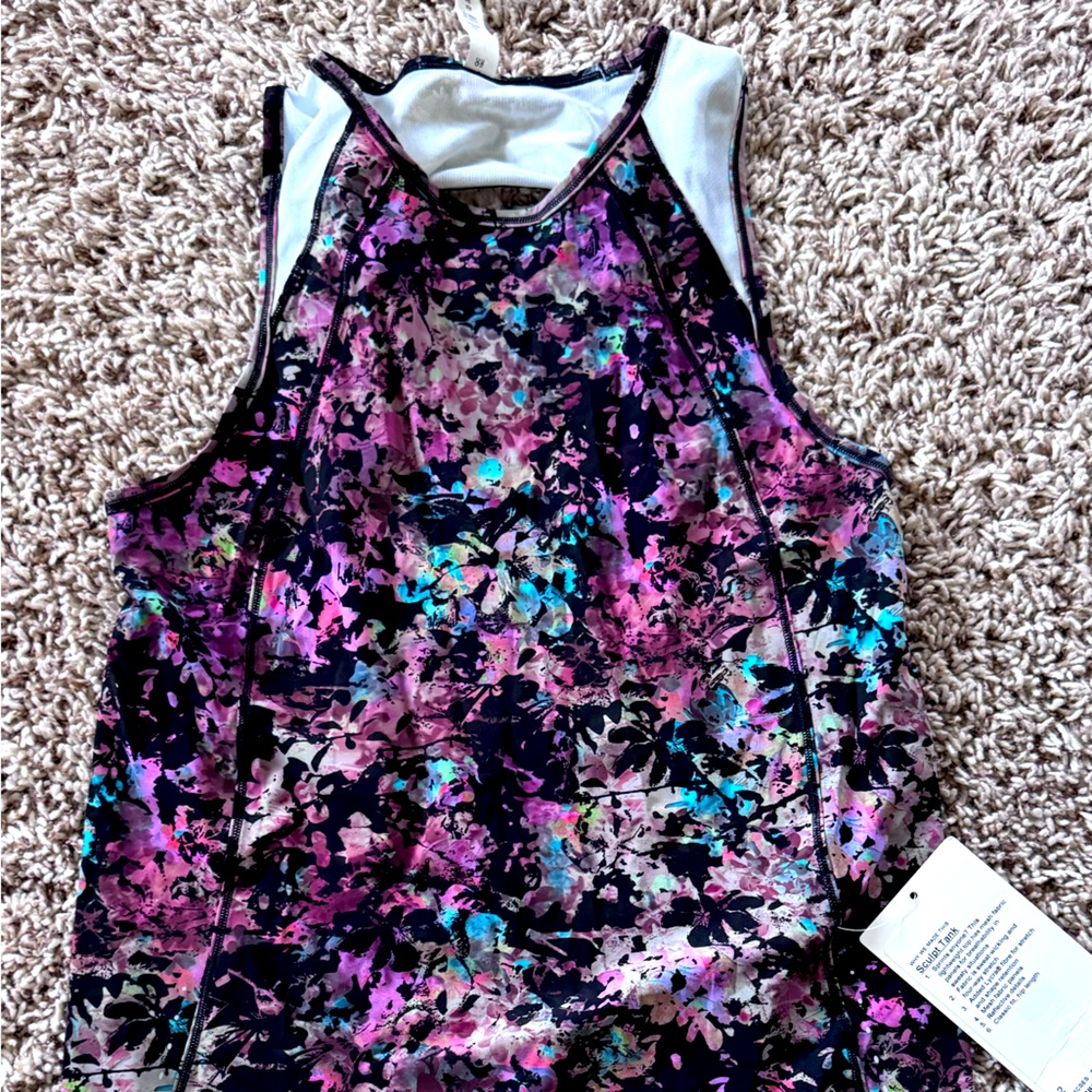 Lululemon Sculpt tank